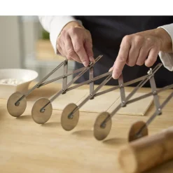 Blomsterbergs Dejspore med 5 hjul Stål