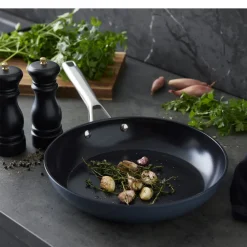 Best By Tareq Taylor GAVE Stegepande og kværnsæt Indigo