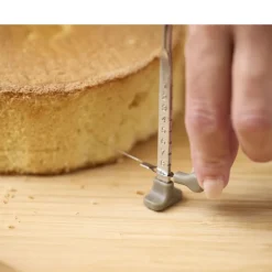 Outlet Blomsterbergs Justerbar kagebundsdeler Latte