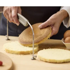 Outlet Blomsterbergs Justerbar kagebundsdeler Latte