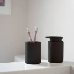 Discount Zone Denmark Karma Tandbørstekrus Black