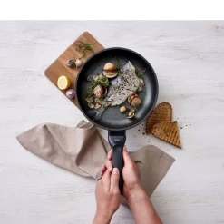 Sale HOLM Serveringsbræt Akacie