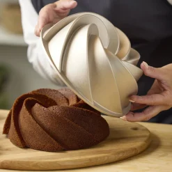 New Blomsterbergs Swirl Bundt-kageform Rose gold
