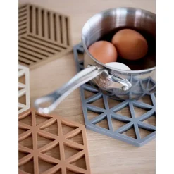 Hot Zone Denmark Triangles Bordskåner Light Terracotta